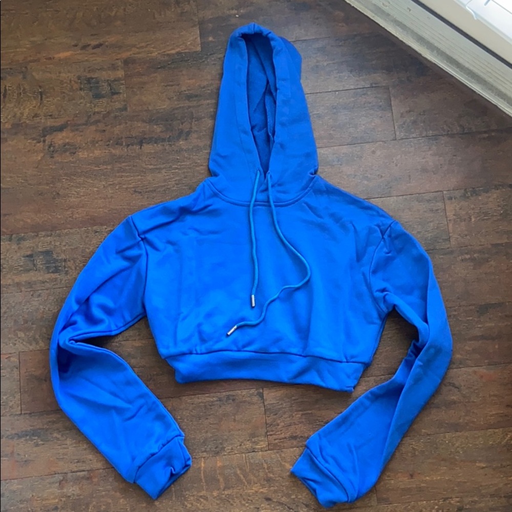 Cropped hoodie